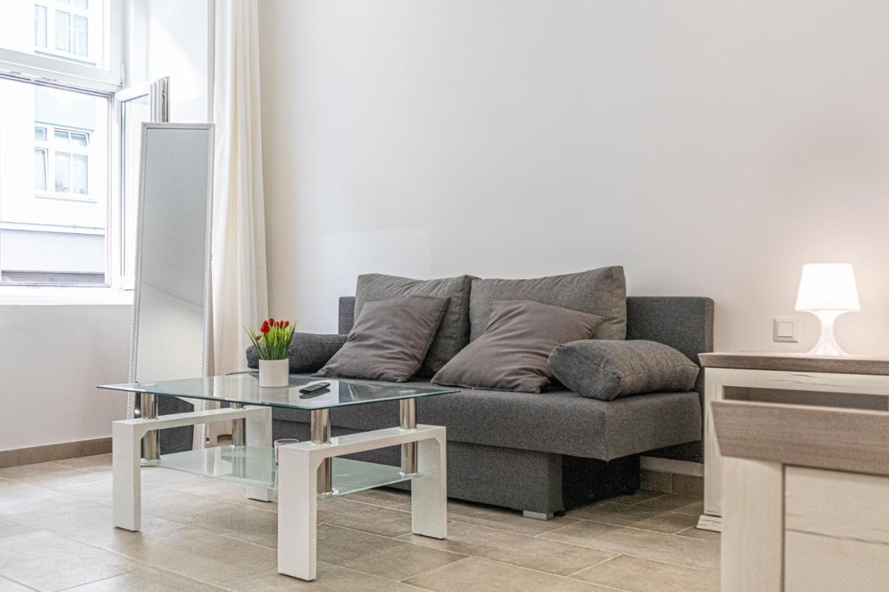 9 Min From City Center - Beautiful Studio Near U1 Reumannplatz Bécs Kültér fotó
