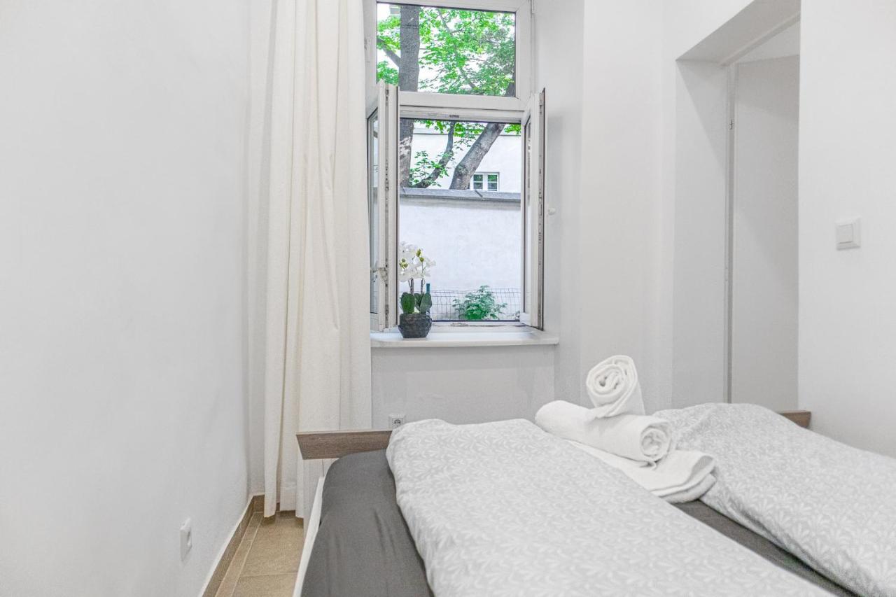 9 Min From City Center - Beautiful Studio Near U1 Reumannplatz Bécs Kültér fotó